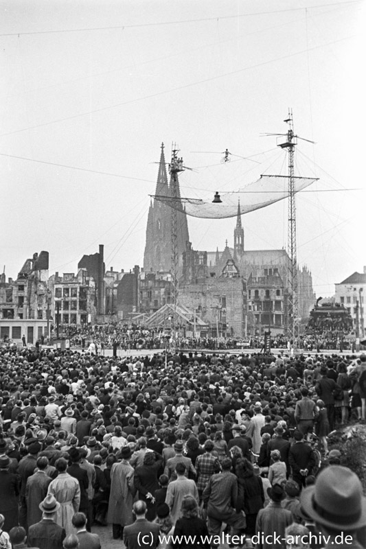Hochseilartisten auf dem Heumarkt 1946