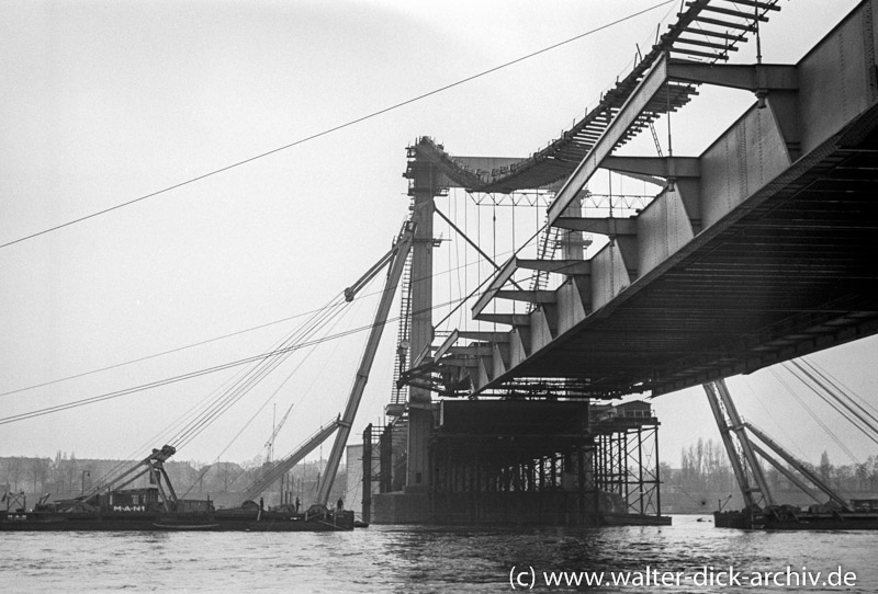 Das letzte Teilstück 1950 Mülheimer Brücke