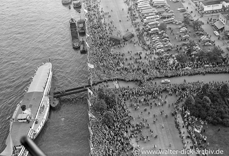 Schiffsprozession beim Katholikentag 1956