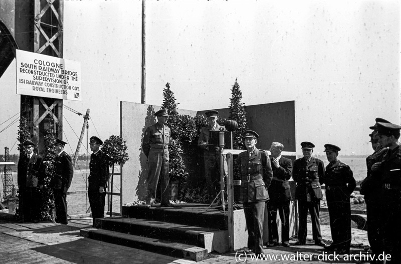 Eröffnung der Südbrücke 1946