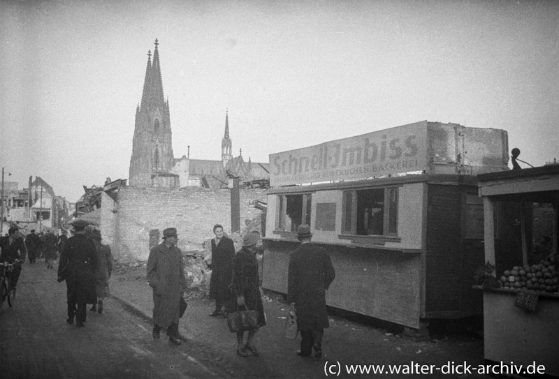 Schnellimbiss auf der Hohe Straße 1948