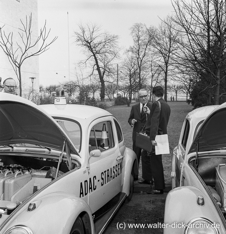 "Gelbe Engel"- Interview mit der ADAC Straßenwacht 1956