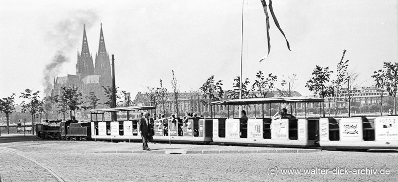 Parkbahn mit Dampftraktion 1950