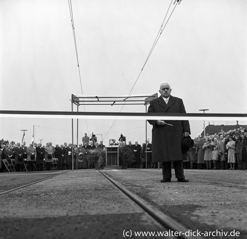 Karl Schüssler eröffnet die Kölner Severinsbrücke