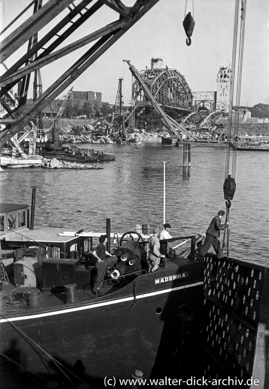 Wiederaufbau der Hohenzollernbrücke