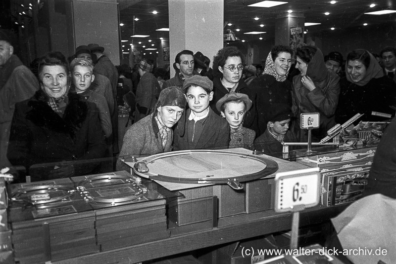 Vorweihnachtszeit - Kinderträume 1954