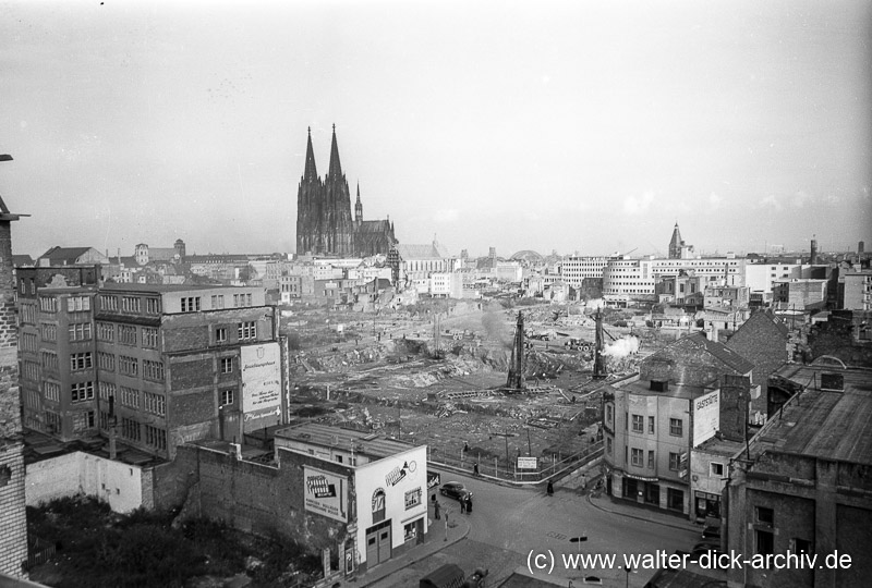 Baustelle des neuen Opernhauses 1955