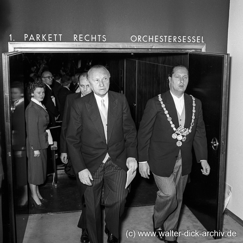 Eröffnung der neuen Oper 1957