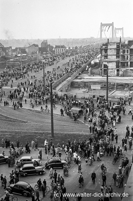 Eröffnung der Mülheimer Brücke 1951