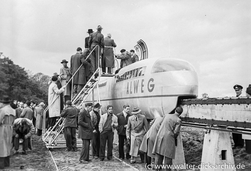 Versuchszug der ALWEG Bahn 1952