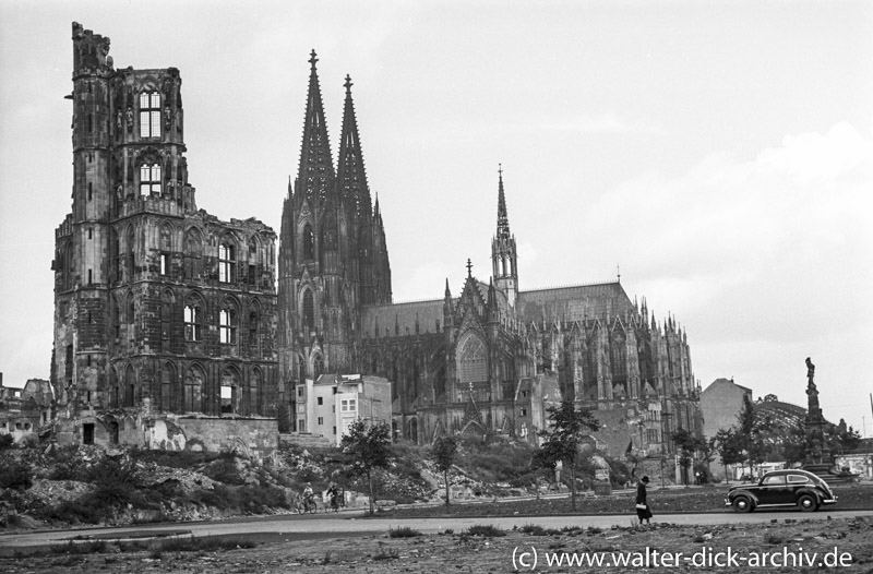 Kölner Dom und Rathausturm