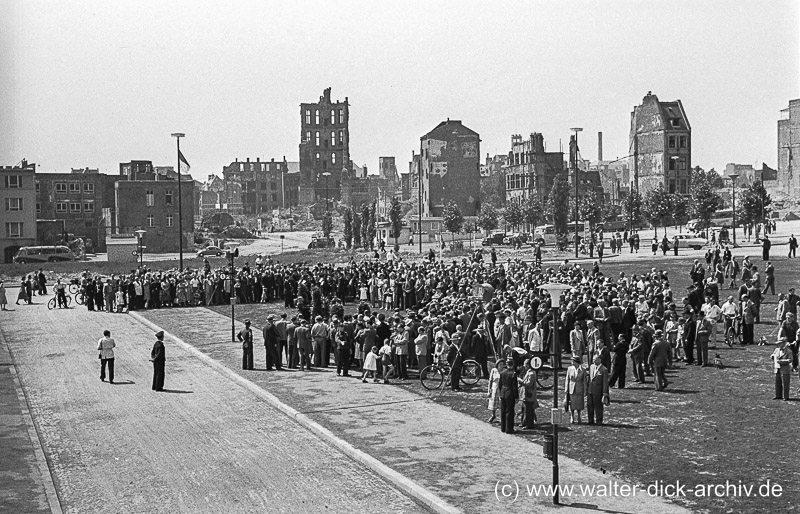 Eröffnung des Busbahnhofs 1952