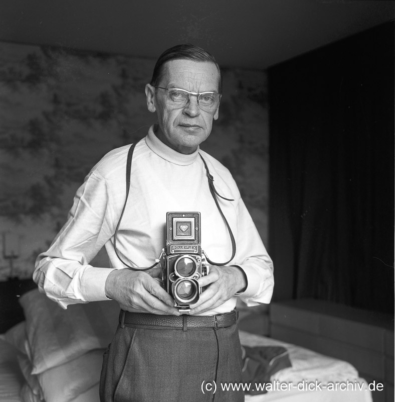 Walter Dick mit der Rolleiflex 1969