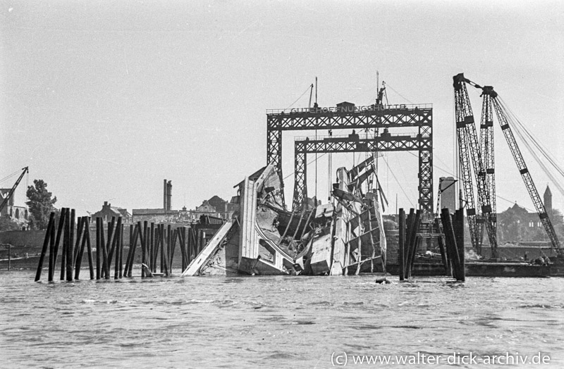 WDA149-016 Bau der Deutzer Brücke