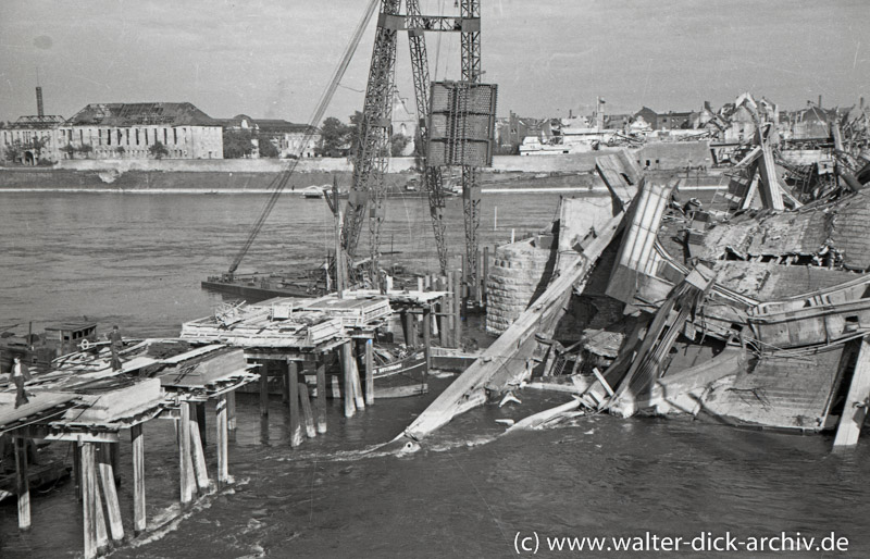 Trümmerräumung beim Bau der Deutzer Brücke