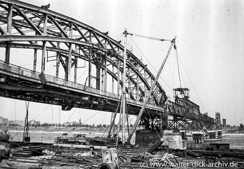 Wiederaufbau der Südbrücke