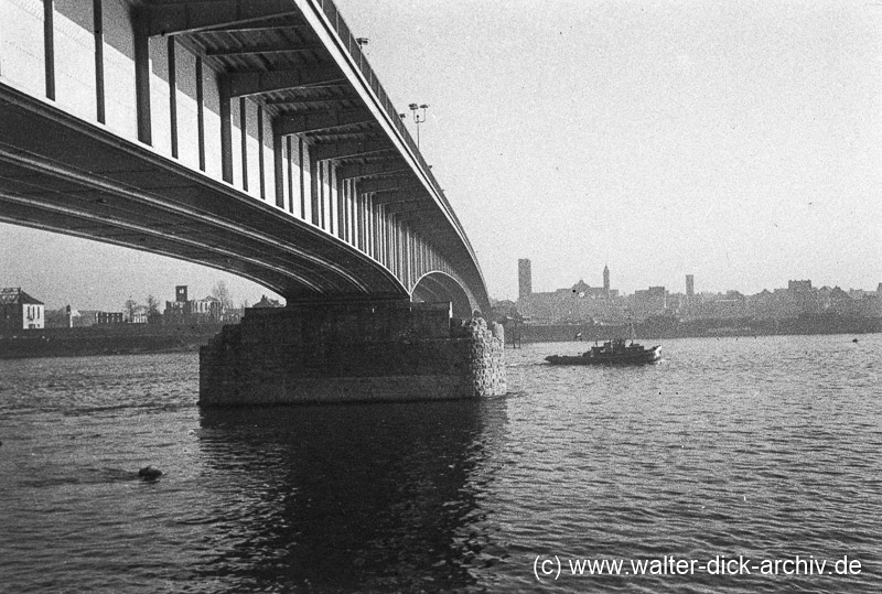 Die Deutzer Brücke 1950