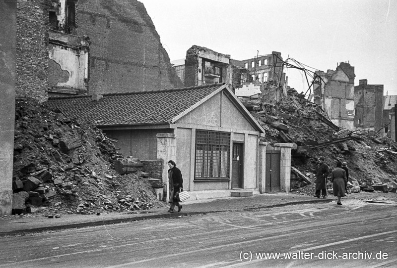 Behelfsbauten auf der Friesenstraße 1947