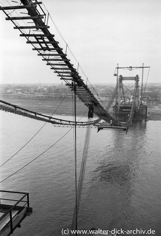 Bau der Mülheimer Brücke 1950