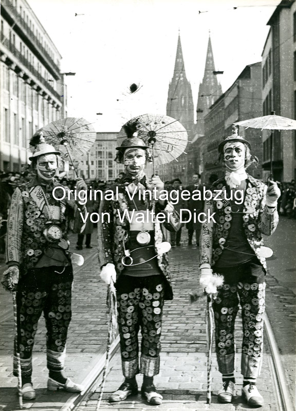 Straßenkarneval 1952 in Köln Weiberfastnacht