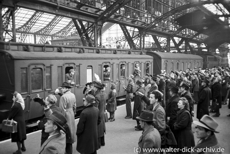 WDA619-21 Ankunft von Russlandheimkehrern 1948