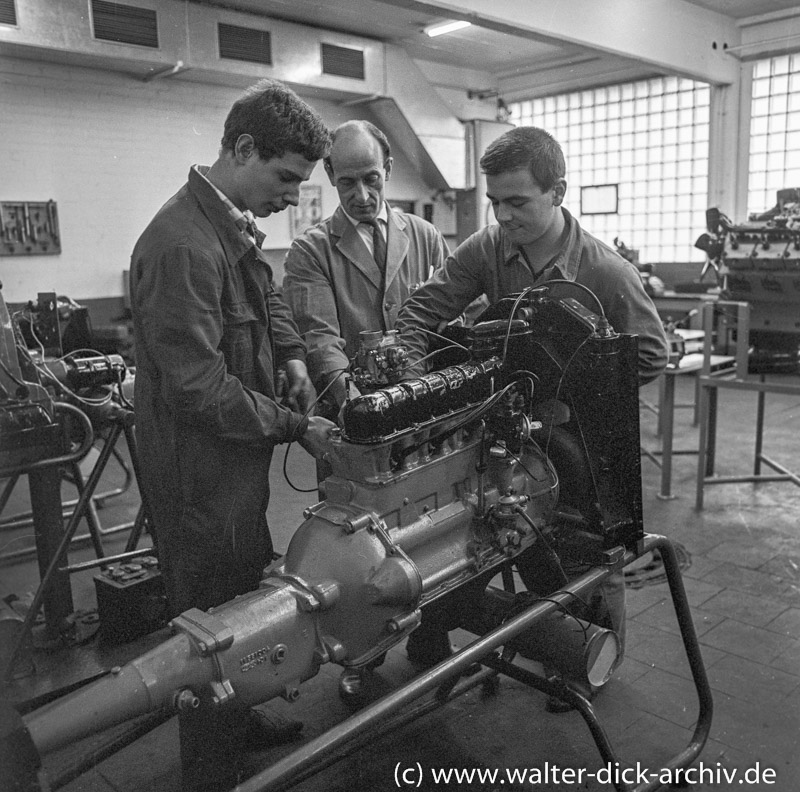 In der Lehrwerkstatt bei Ford in Köln