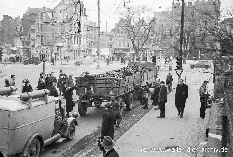 Klüttenklau am Rudolfplatz 1948