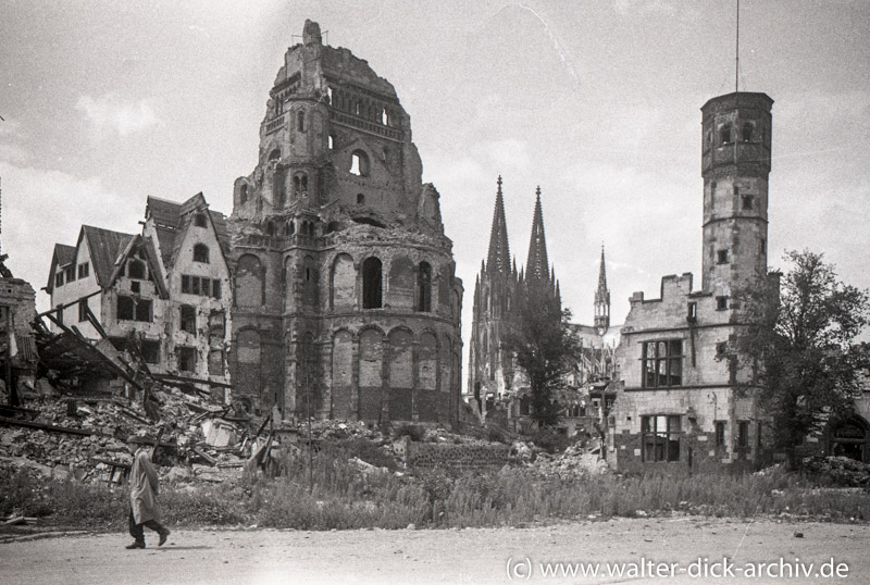 Groß St. Martin, Dom und Stapelhaus