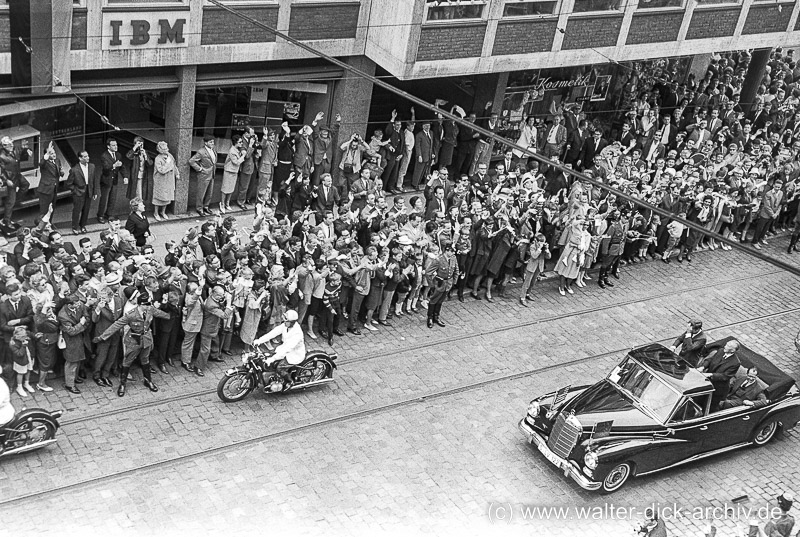 J.F. Kennedy auf dem Weg zum Rathaus 1963