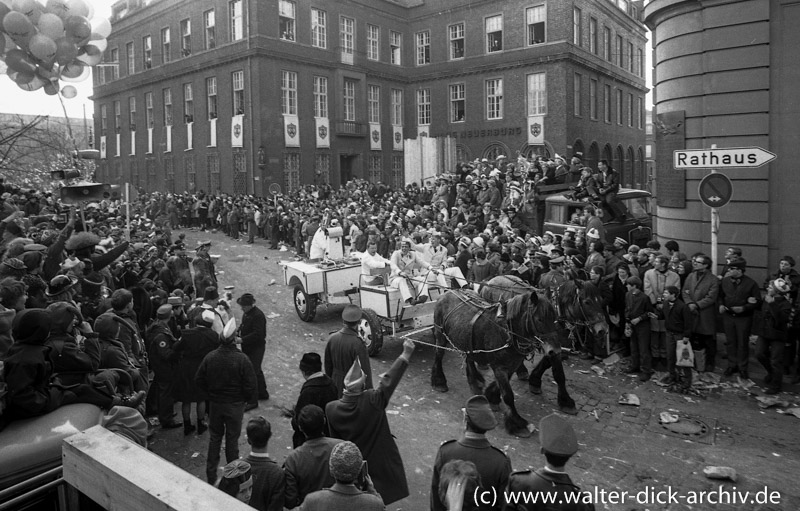 Rosenmontagszug am Gülichplatz