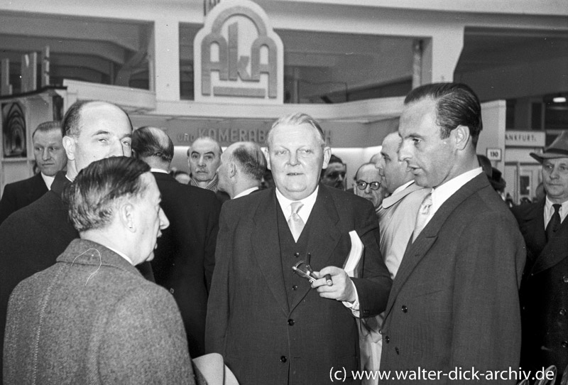 Photokina 1951 in Köln Ludwig Erhard, Robert Görlinger, Karl Arnold