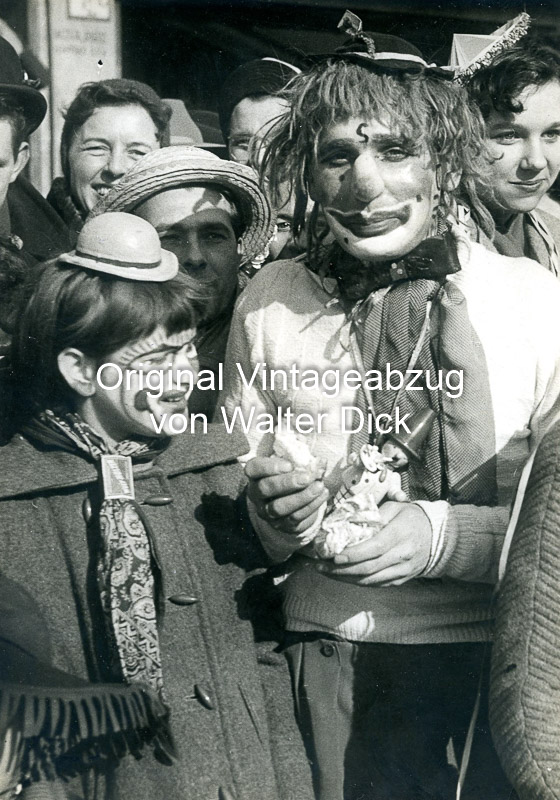 Straßenkarneval 1950er Jahre in Köln Weiberfastnacht