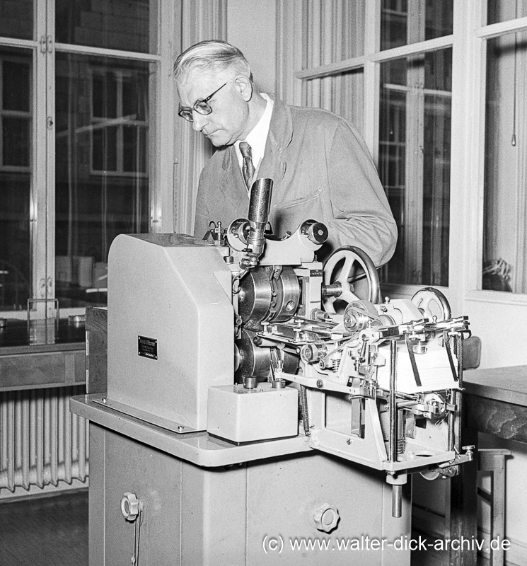 Stempelmaschine 1958