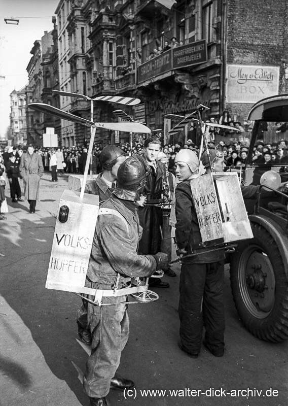 Fußgruppe beim Veedelszoch 1953