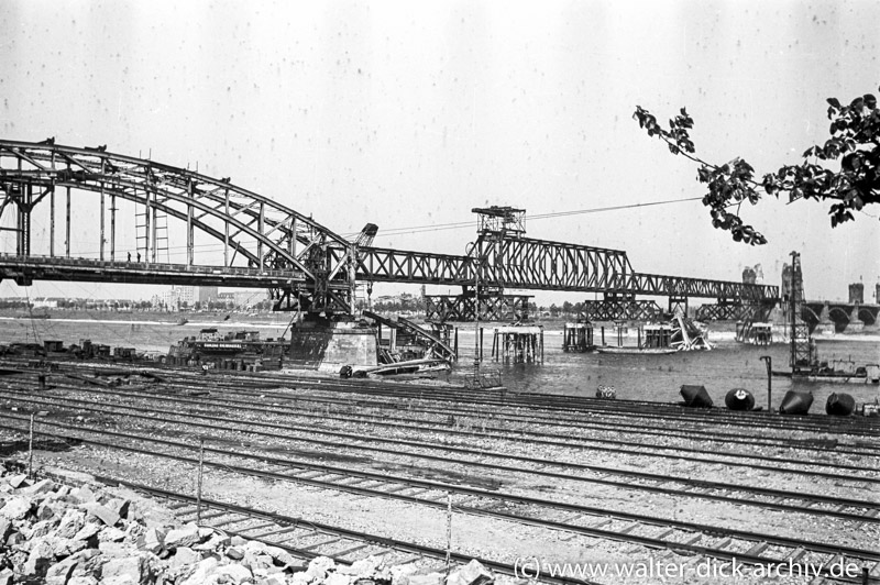 Wiederaufbau der Südbrücke