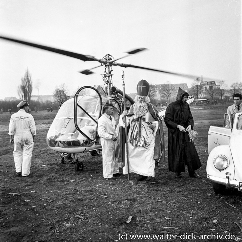 Vom Himmel hoch... Nikolaus am Heliport 1955