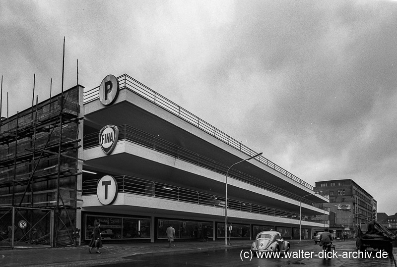 Theaterparkhaus an der Krebsgasse 1957