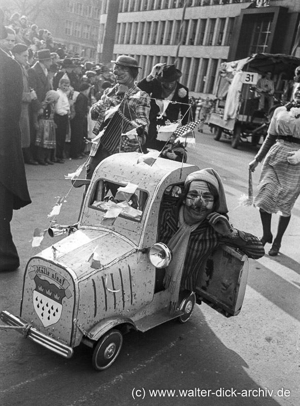 Köln-Auto beim Veedelszoch 1953