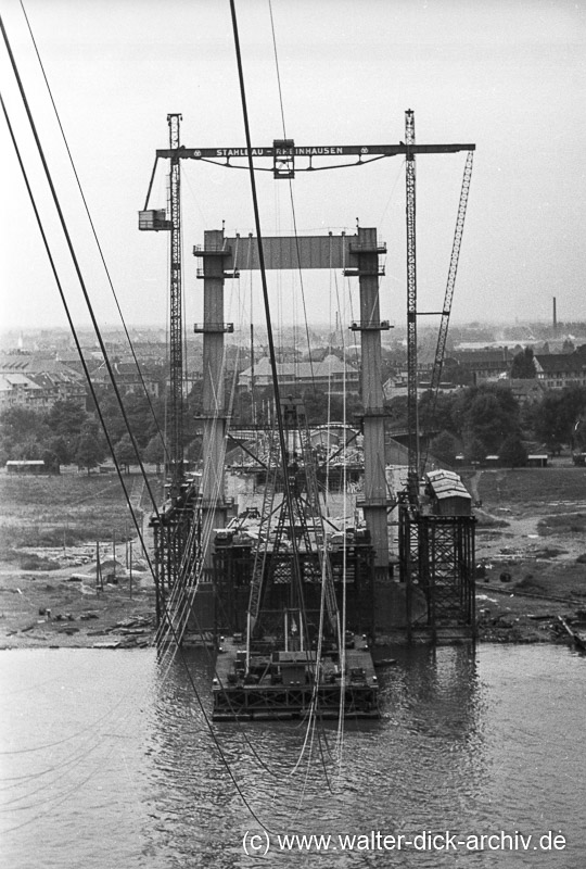 Bau der Mülheimer Brücke 1949