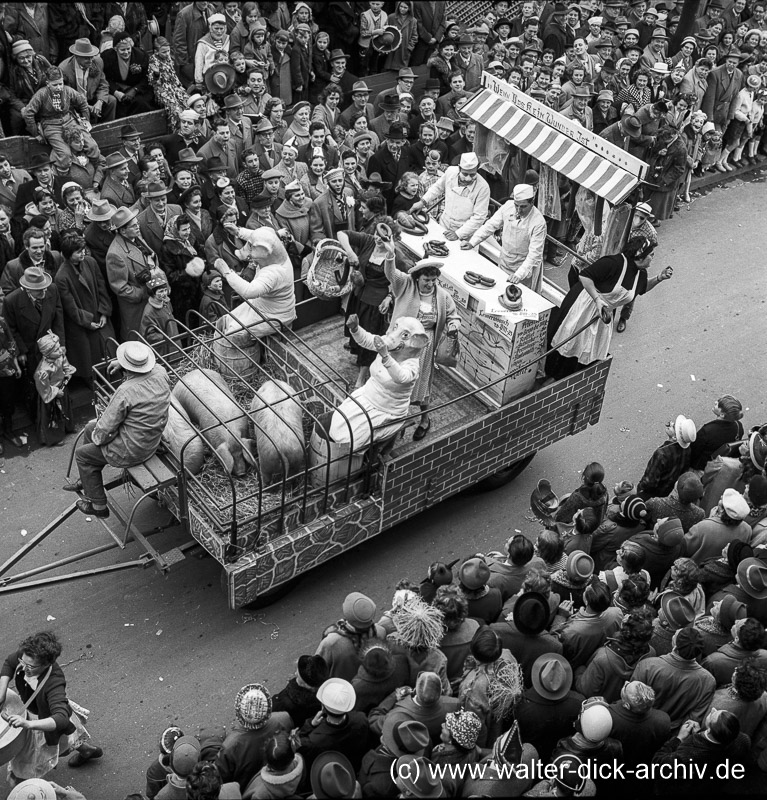 Rosenmontagszug 1956