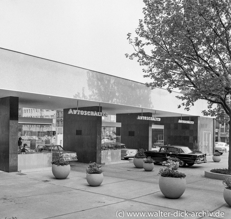 Autoschalter der Sparkasse 1961