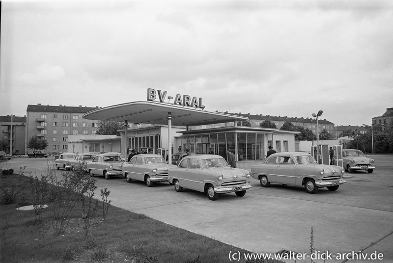 Eröffnung einer ARAL-Tankstelle
