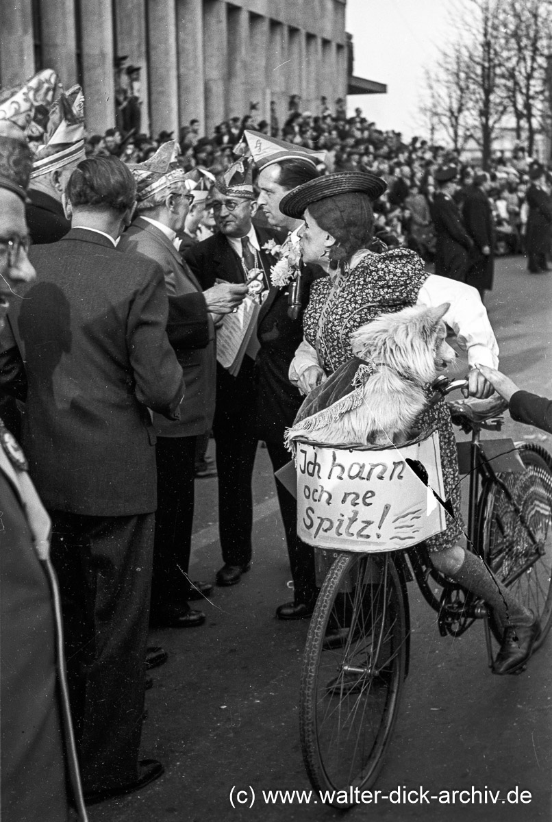 Der Hund macht auch mit 1950 Der Hund macht auch mit 1950