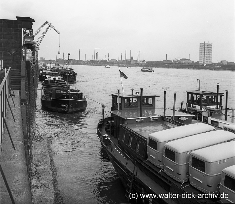 Am Verladekai der Ford-Werke 1963