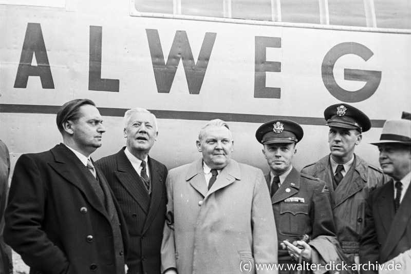 Hoher Besuch bei der ALWEG-Bahn 1952
