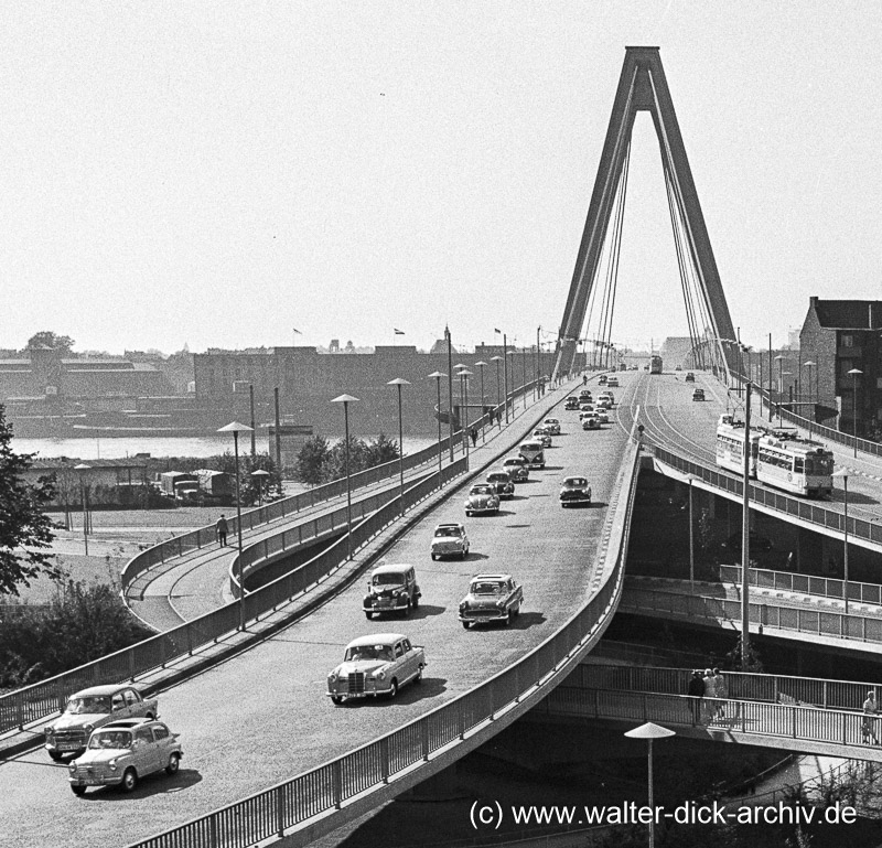 Rechtsrheinische Zu- und Abfahrt der Severinsbrücke 1960