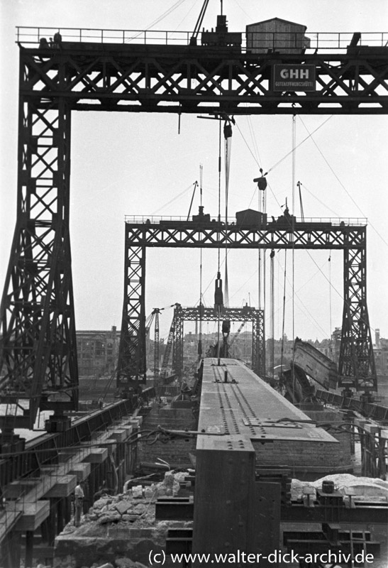 Bau der Deutzer Brücke 1947