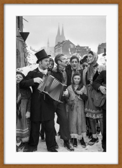 Karneval in Köln 1946 - 70x100 cm fertig gerahmt