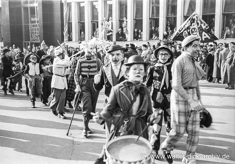 Fußgruppe beim Veedelszoch 1953