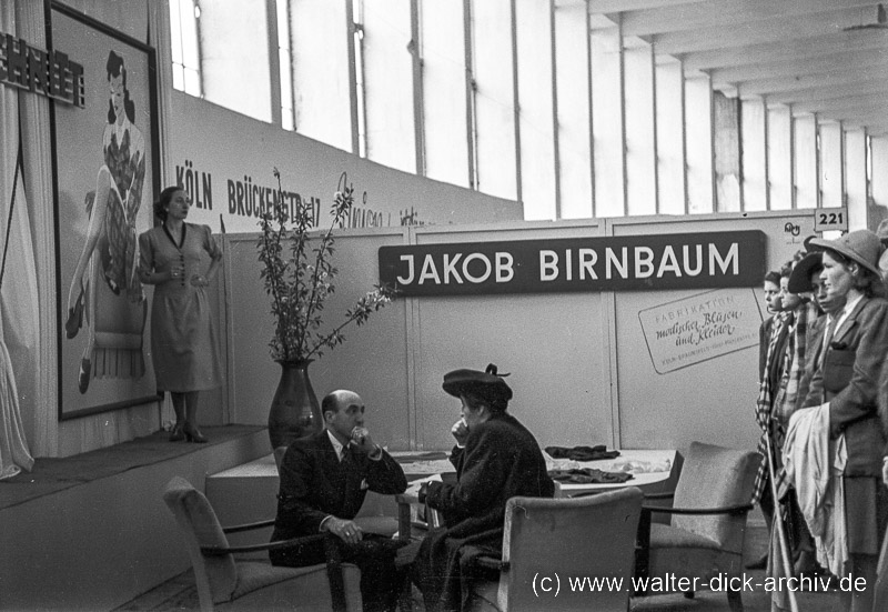 WDA201-05 Messestand auf der Textilmesse 1948
